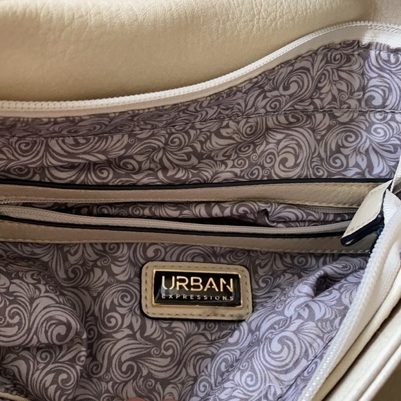 Bn Urban Expressions Purse - Picture 4 of 7